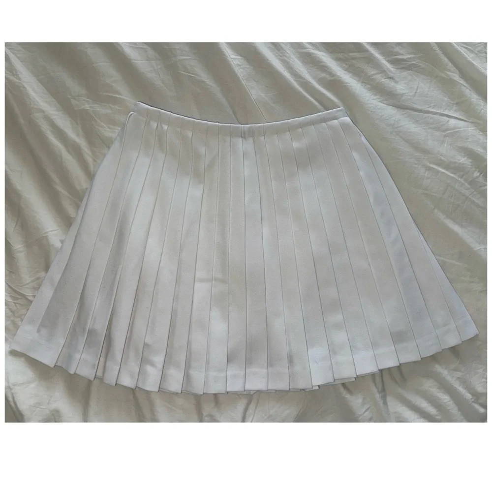 Aritzia Sunday Best Epiphany pleated skirt - Picture 7 of 10